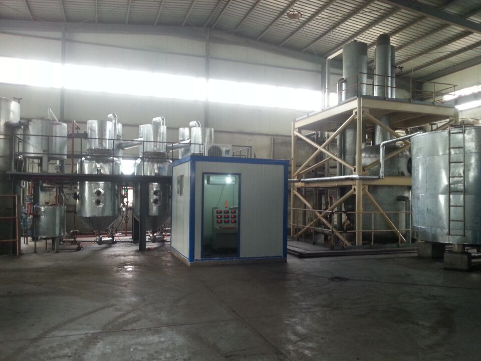 河南雙誠環(huán)境科技專業(yè)生產(chǎn)單效，多效蒸發(fā)器