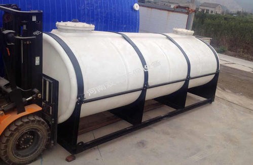 聚乙烯(PE)儲(chǔ)罐使用注意事項(xiàng):